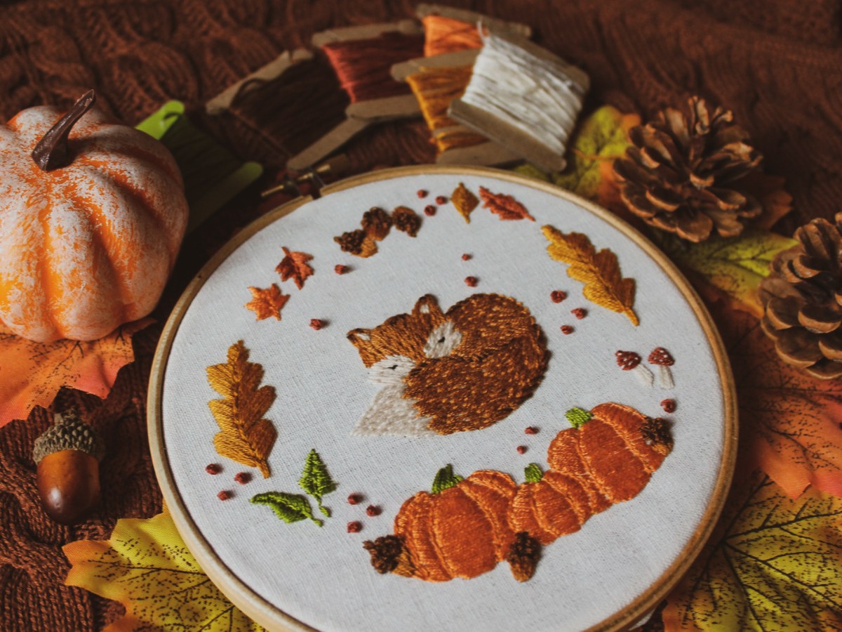 Designing an autumn&nbsp;embroidery