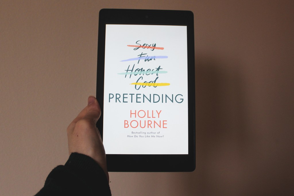 holly bourne pretending
